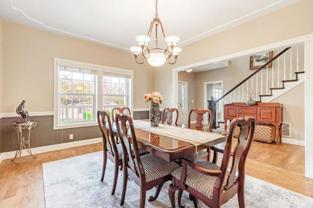 560 Tevis Trail, Hollister CA: https://media.crmls.org/mediaz/d5daa098-3691-420f-a291-6ca1fd6e498f.jpg