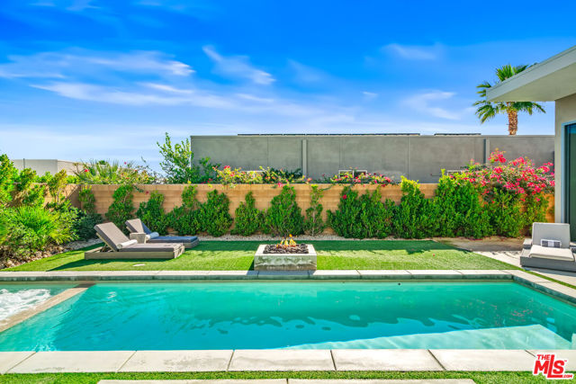 658 Dominion Way, Palm Springs, CA 92262