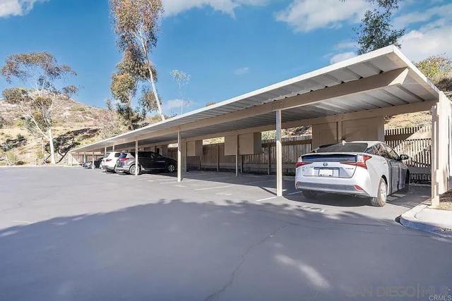 11586 Fury Ln, El Cajon CA: https://media.crmls.org/mediaz/d5db542b-2187-4e05-b6f4-8c73f5aa7ecf.jpg