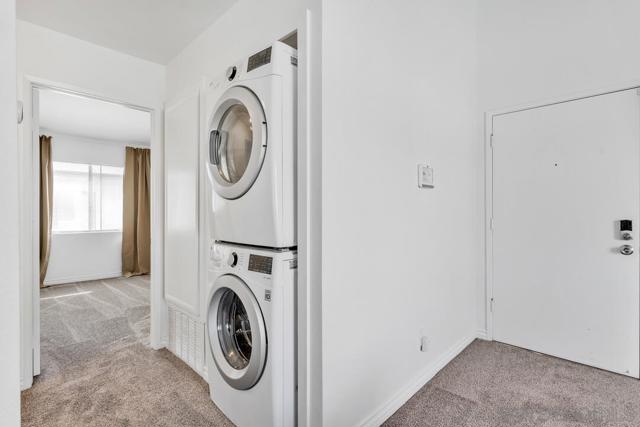Image 8 of 18 For 12650 Lakeshore Dr. Unit 127