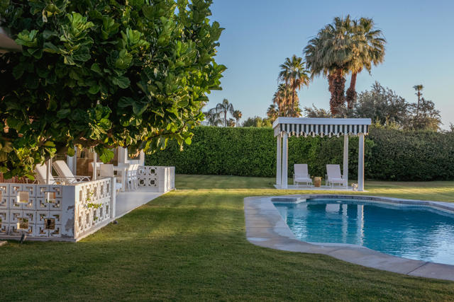 2622 S Calle Palo Fierro, Palm Springs, CA 92264