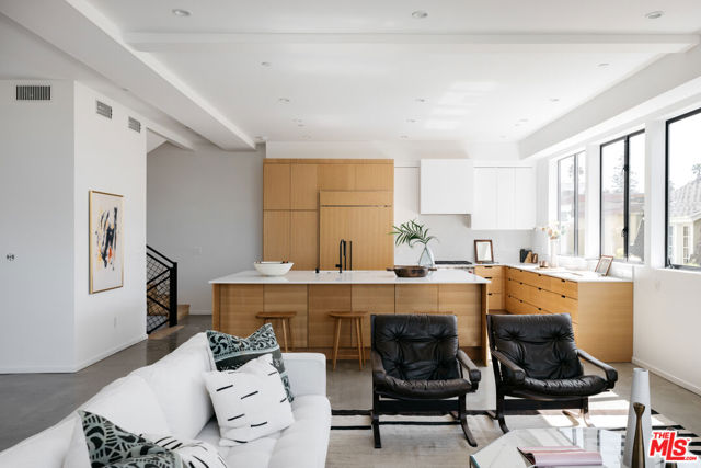 1624 Micheltorena Street, Los Angeles CA: https://media.crmls.org/mediaz/d5dbd36b-0007-4856-928d-104077e876e7.jpg