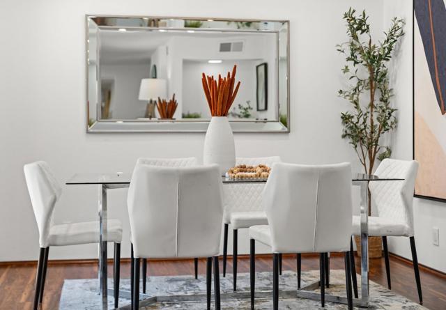 522 Thain Way, Palo Alto CA: https://media.crmls.org/mediaz/d5dc01a0-5b05-4f07-8cec-f8d461dc74a3.jpg