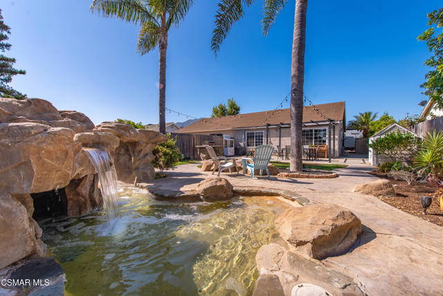 5327 Heather Street, Camarillo CA: https://media.crmls.org/mediaz/d5dc552b-84c2-45d7-8123-31d33fd7e81d.jpg
