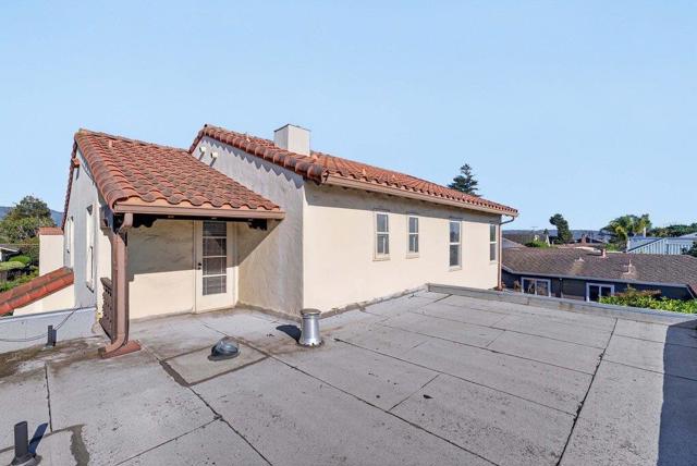 65 Monte Vista Avenue, Watsonville CA: https://media.crmls.org/mediaz/d5de6864-9809-4b9d-befb-8a87eb80b384.jpg