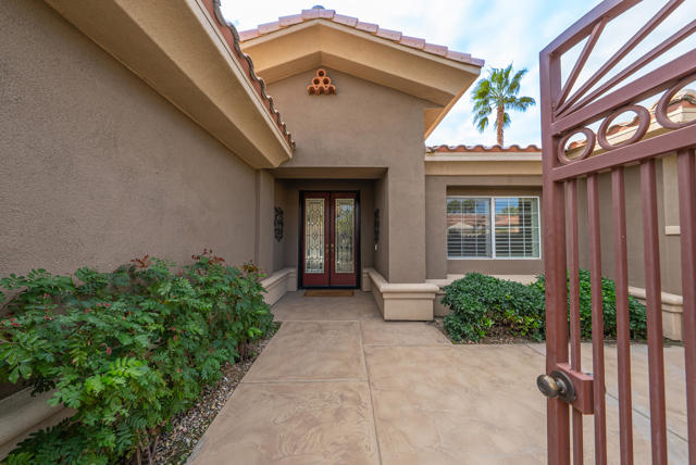 112 Clearwater Way, Rancho Mirage, CA 92270