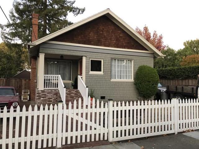 1410 Capuchino Avenue, Burlingame CA: https://media.crmls.org/mediaz/d5de7538-230d-40f0-95d8-58793584839d.jpg