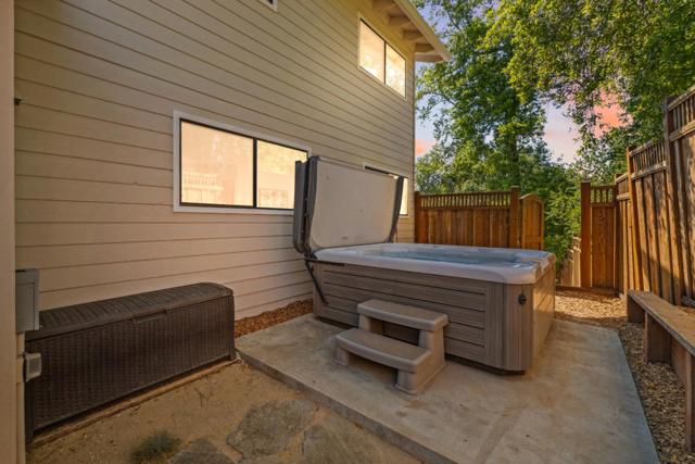110 Kirkorian Court, Scotts Valley CA: https://media.crmls.org/mediaz/d5df7cbe-9660-4bd2-95ee-b1d1f177076e.jpg