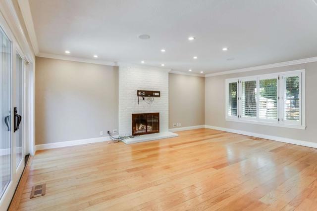 327 Bay Road, Menlo Park CA: https://media.crmls.org/mediaz/d5dfd03b-5244-4829-80ba-aa0f1a805534.jpg