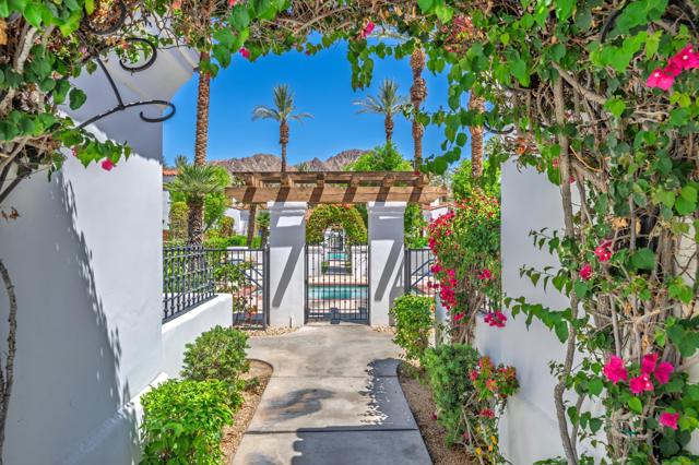 77500 Vista Flora, La Quinta CA: https://media.crmls.org/mediaz/d5e08721-1bec-45af-b1a1-4431d7af1082.jpg