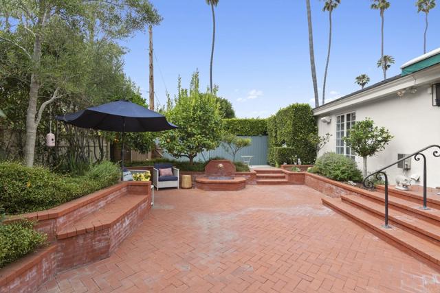 Detail Gallery Image 9 of 47 For 315 Mira Monte, La Jolla,  CA 92037 - 4 Beds | 3/1 Baths
