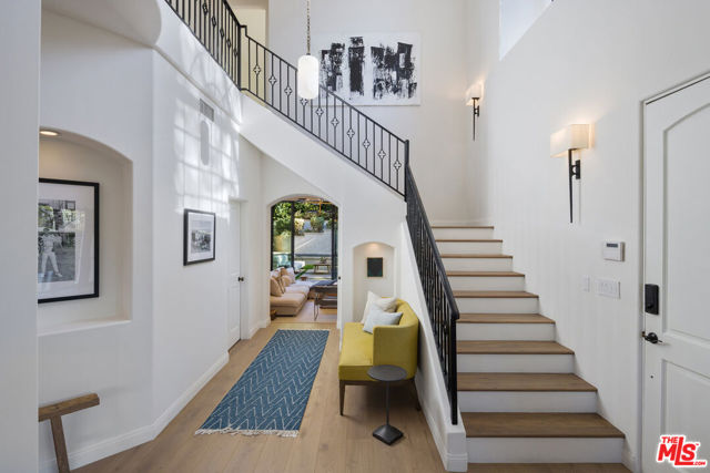 13439 Java Drive, Los Angeles CA: https://media.crmls.org/mediaz/d5e11230-602a-4df5-96cb-a46c2bed184f.jpg