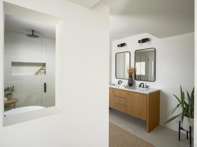2111 W California Street, San Diego CA: https://media.crmls.org/mediaz/d5e21e47-9ca7-43ca-81a5-ca6bada924a4.jpg