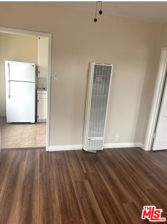 900 W 69th Street, Los Angeles CA: https://media.crmls.org/mediaz/d5e267b8-bf05-487e-ac5b-dcc35a71fa31.jpg