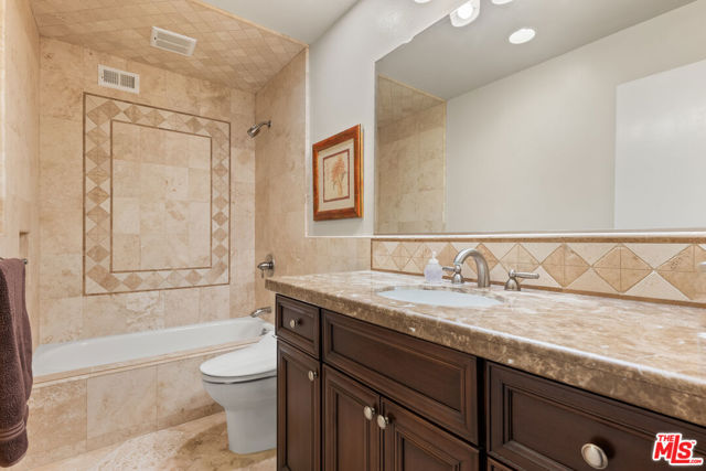 17992 Huntington Circle, Villa Park CA: https://media.crmls.org/mediaz/d5e2b85e-bc4d-4b0c-b64b-ad2df2e59b02.jpg