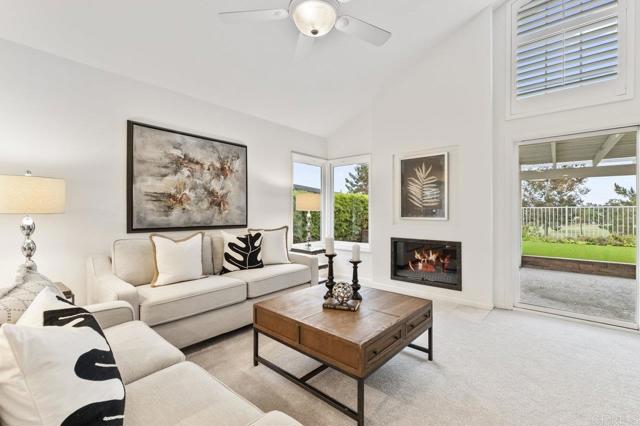 1219 Countrywood Lane, Vista CA: https://media.crmls.org/mediaz/d5e48b6b-b723-41c1-9bec-abf654d54492.jpg