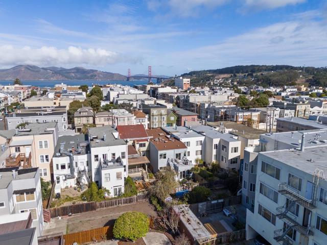 6423 California Street, San Francisco CA: https://media.crmls.org/mediaz/d5e53079-6878-4f27-b566-68f881d8086e.jpg