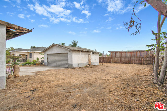 2028 E 126th Street, Compton CA: https://media.crmls.org/mediaz/d5e5426f-e012-4563-bdff-a8fde0b4a81a.jpg