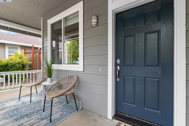 Image 4 of 60 For 6953 Bear Creek Dr