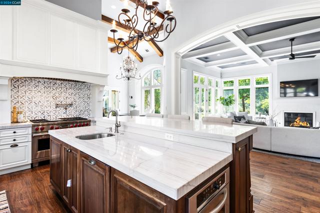 8 Julianna Court, Moraga CA: https://media.crmls.org/mediaz/d5e5c4b9-5fd9-427c-bbb3-8d5300b232d8.jpg