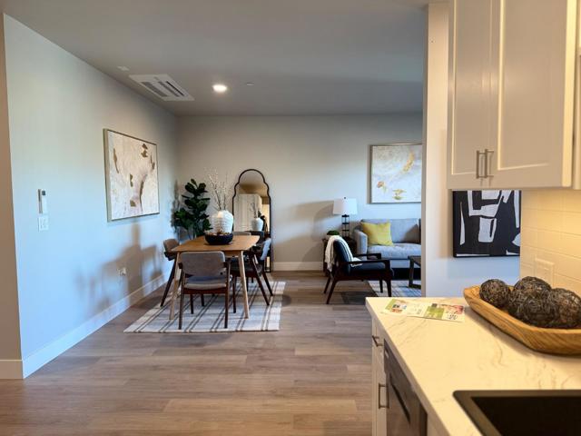 400 San Benito Street, Hollister CA: https://media.crmls.org/mediaz/d5e65ec9-4a27-4806-a6e0-d7509547e7a3.jpg