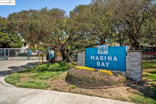 92 Marina Lakes DR, Richmond CA: https://media.crmls.org/mediaz/d5e855ee-d407-4653-9601-ab227a0b7b0a.jpg