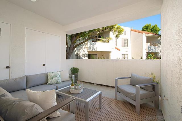 13327 Caminito Ciera, San Diego CA: https://media.crmls.org/mediaz/d5e93b6c-164e-47b2-8b12-29a449b99db4.jpg