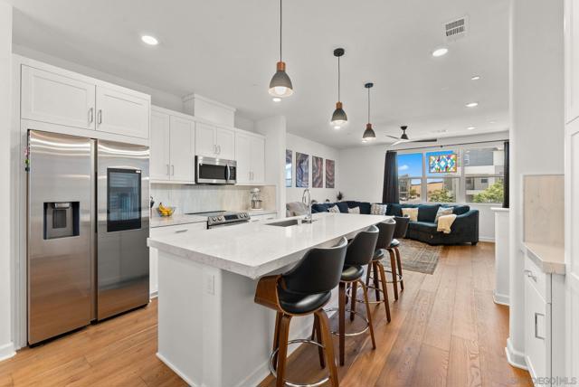 792 Vada St, Chula Vista CA: https://media.crmls.org/mediaz/d5e9ba61-4779-4e0e-8eaa-e383d2f0253d.jpg