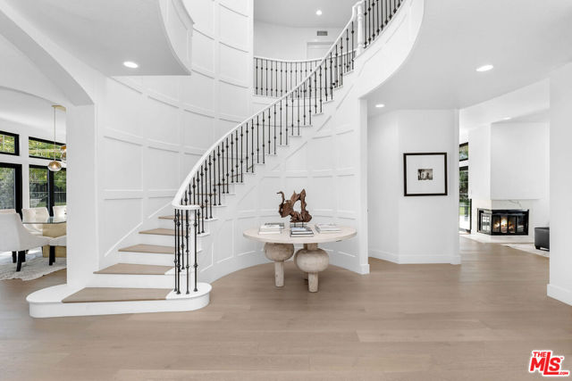 23458 West MOON SHADOWS Drive photo 4
