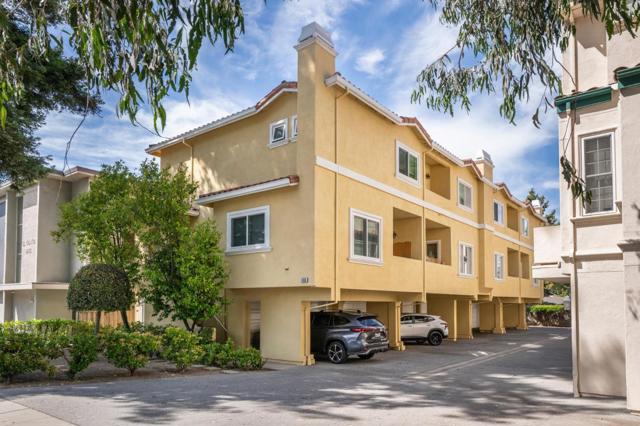 1408 El Camino Real, Burlingame CA: https://media.crmls.org/mediaz/d5ea35b0-6306-4e42-bf29-5ea3110e027a.jpg
