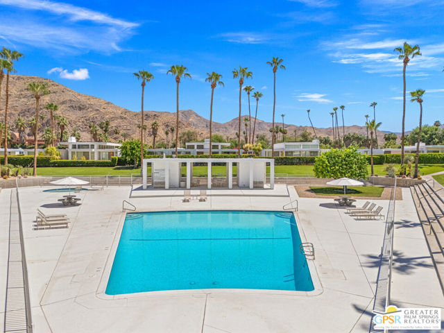 2723 S Kings Road, Palm Springs CA: https://media.crmls.org/mediaz/d5ea4f8b-080a-4ac1-b16b-7fe726802ee6.jpg