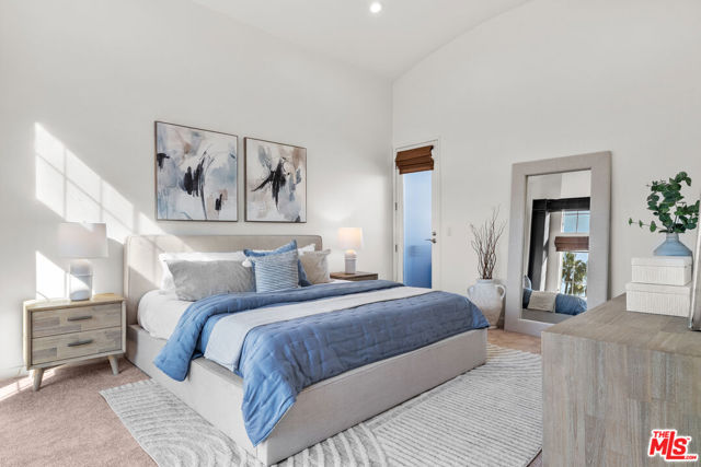 5350 Playa Vista Drive, Playa Vista CA: https://media.crmls.org/mediaz/d5ebb52a-8e13-4840-bc91-6bd9d0863097.jpg