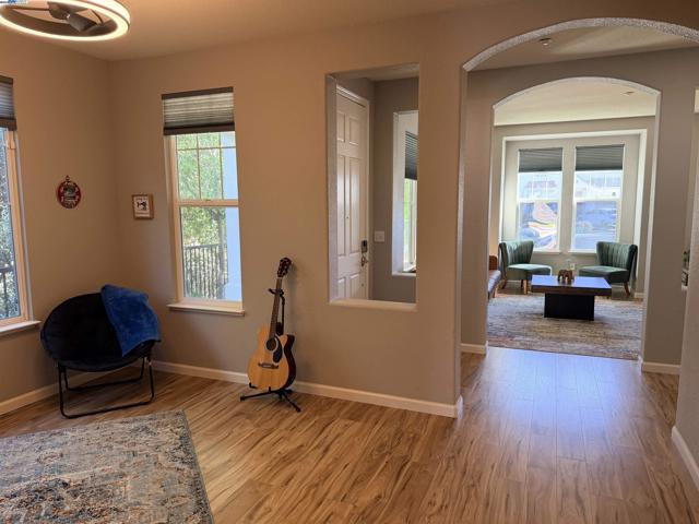 1611 Marina, Brentwood CA: https://media.crmls.org/mediaz/d5ebe265-8469-4c6b-b2fe-12476dd47198.jpg