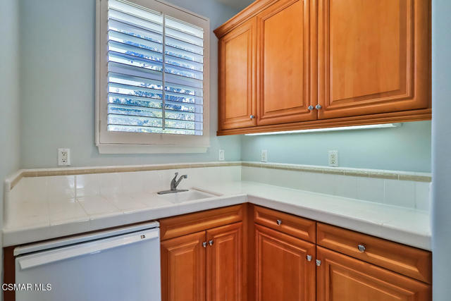 164 Via Sandra, Newbury Park CA: https://media.crmls.org/mediaz/d5ebed49-f1be-4609-beda-bf85082032a6.jpg