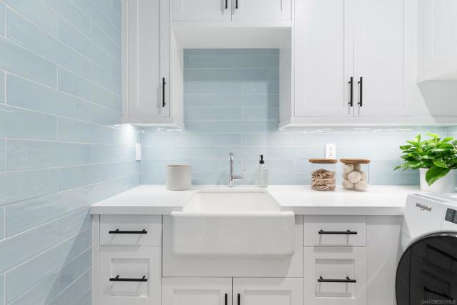 462 Westbourne Street, La Jolla CA: https://media.crmls.org/mediaz/d5ec97f0-0dc6-46d4-afec-e83912c6a125.jpg
