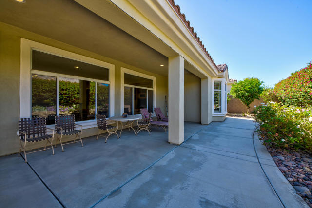 78680 Alliance Way, Palm Desert CA: https://media.crmls.org/mediaz/d5eca726-4fcb-449a-8396-5933286e2235.jpg