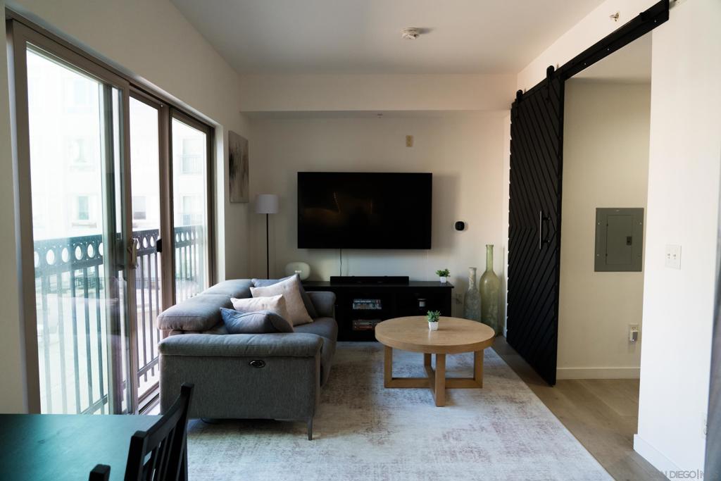 450 J St - photo 2