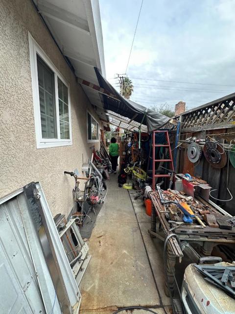 2462 Meridian Avenue, San Jose CA: https://media.crmls.org/mediaz/d5edbf23-5fde-418d-86c4-5b5ef190aa55.jpg