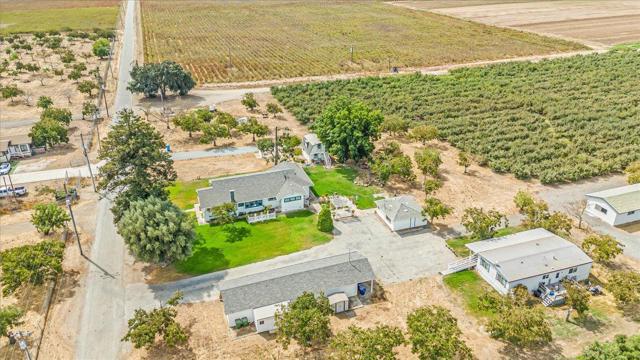4125 Prunedale Avenue, Gilroy CA: https://media.crmls.org/mediaz/d5ee4503-eedc-47cb-8f0e-aa047a0ea29b.jpg