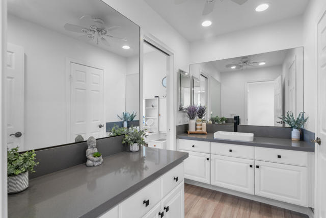 Image 15 of 68 For 72915 Deer Grass Drive