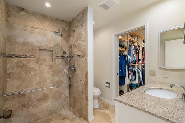74619 Fairway Drive, Palm Desert CA: https://media.crmls.org/mediaz/d5eee2c8-c646-4bef-b45f-9e67ff8efcdf.jpg