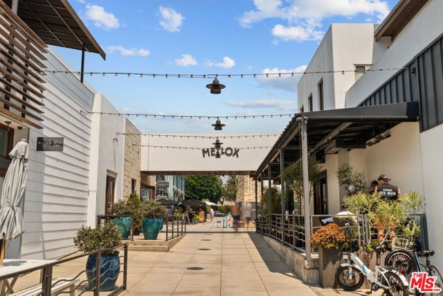 636 12th Street, Manhattan Beach CA: https://media.crmls.org/mediaz/d5f052ab-6b89-4bb7-8b18-b34e331848d8.jpg