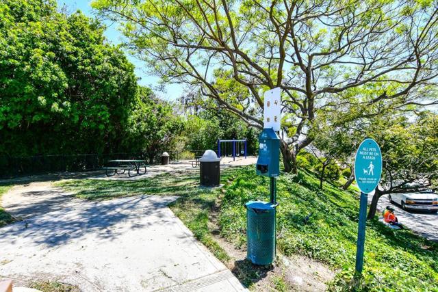 4503 Carnaby, Carlsbad CA: https://media.crmls.org/mediaz/d5f0c37c-b1fe-4426-9cf2-9c096659bae6.jpg