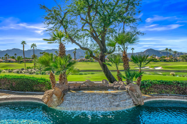 79967 Rancho La Quinta Drive, La Quinta CA: https://media.crmls.org/mediaz/d5f1658d-5bfd-48d4-abf2-a3cd6f59f982.jpg