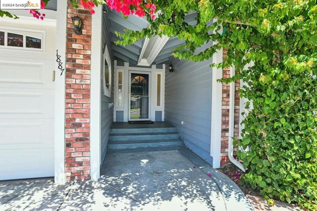 1887 Dolphin Pl, Discovery Bay, California 94505, 3 Bedrooms Bedrooms, ,2 BathroomsBathrooms,Single Family Residence,For Sale,Dolphin Pl,41060624