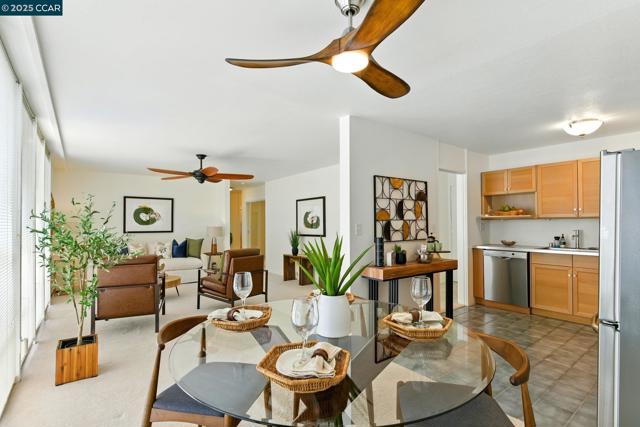 193 Montecito, Oakland CA: https://media.crmls.org/mediaz/d5f28b92-6855-4902-b0b5-4a7a7cecf839.jpg