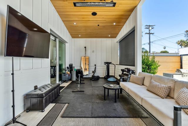 Detail Gallery Image 33 of 46 For 4230 Orchard Ave, San Diego,  CA 92107 - 4 Beds | 4/1 Baths