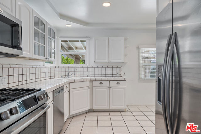 4659 Morse Avenue, Sherman Oaks CA: https://media.crmls.org/mediaz/d5f2c4cd-8118-4eba-ad28-06cb0951c9a6.jpg