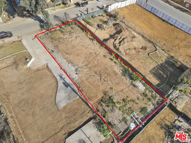 1111 Hartzell Street, Pacific Palisades CA: https://media.crmls.org/mediaz/d5f31456-e09b-4abe-8456-218d20e09524.jpg