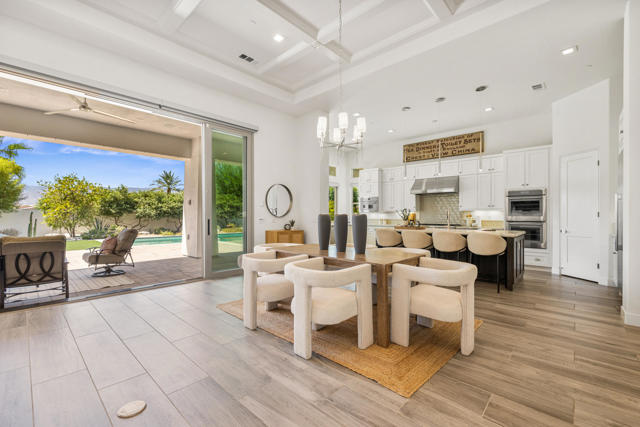 81350 Merv Griffin Way, La Quinta CA: https://media.crmls.org/mediaz/d5f32dd6-2822-44e2-a65e-a1e583c59624.jpg
